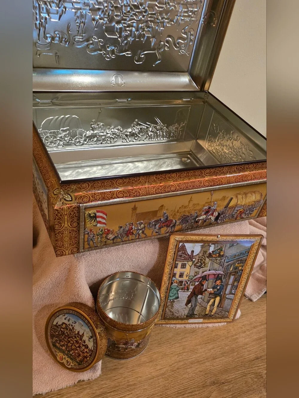 Decorative Vintage-Style Gold & Brown Metal Storage Chest and Tin Set (4 Pieces)